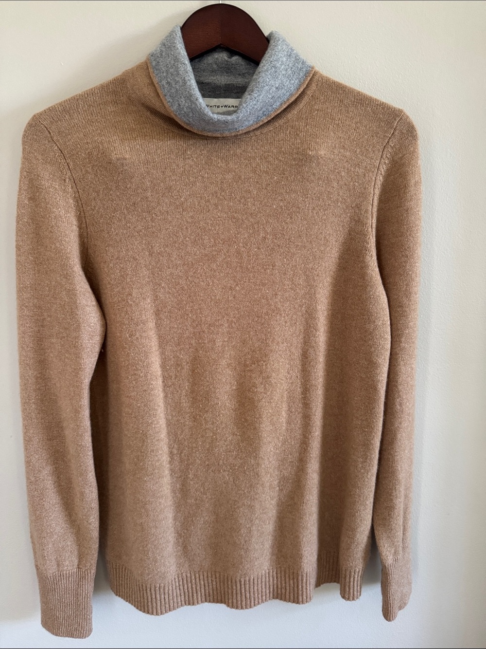 White + Warren Large Cashmere Camel & Gray ColorTurtleneck